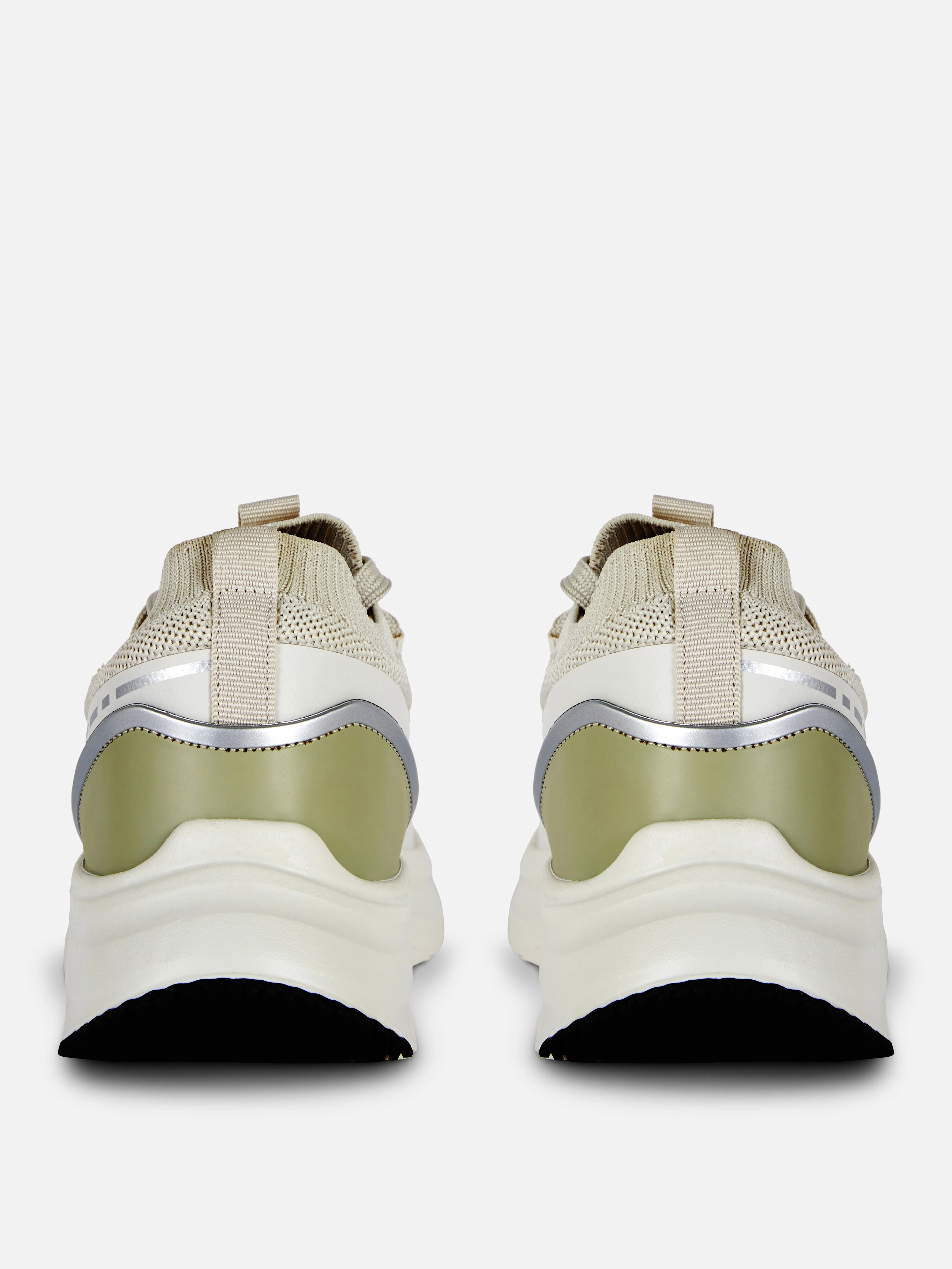 Zapatillas deportivas con malla