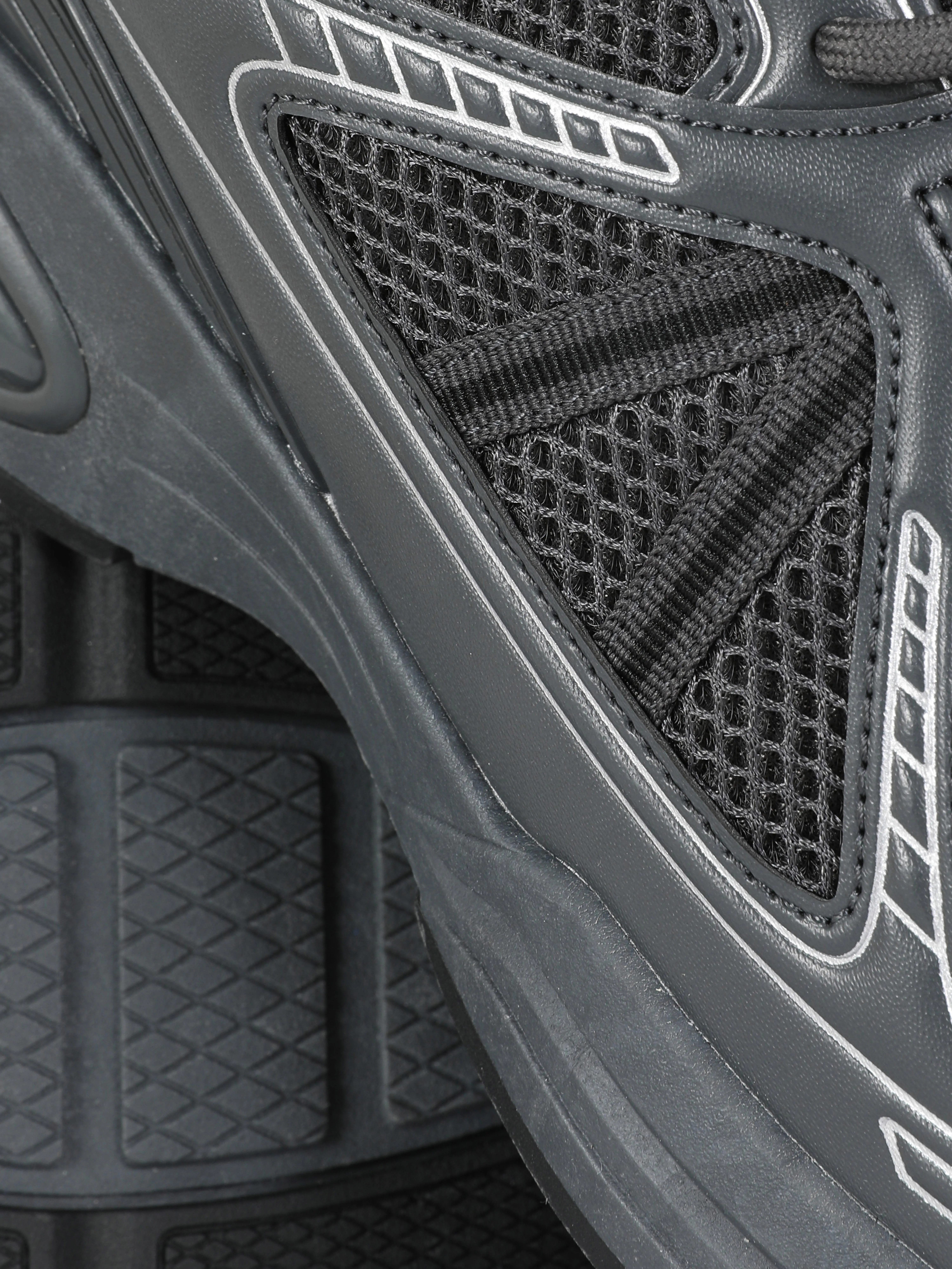 Zapatillas deportivas de caña baja con paneles