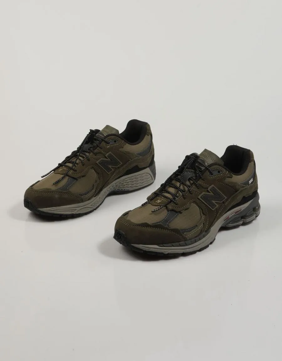  ZAPATILLAS NEW BALANCE M2002 RDNKHAKI 83441