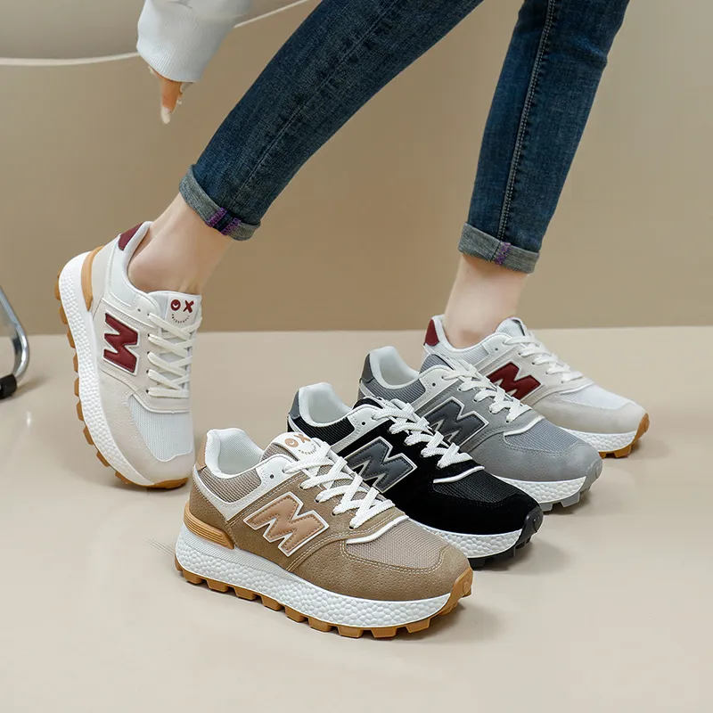 zapatos de diseñador de envío gratis para hombres zapatos zapatillas de zapatillas al aire libre deportes zapatos marrones grise
