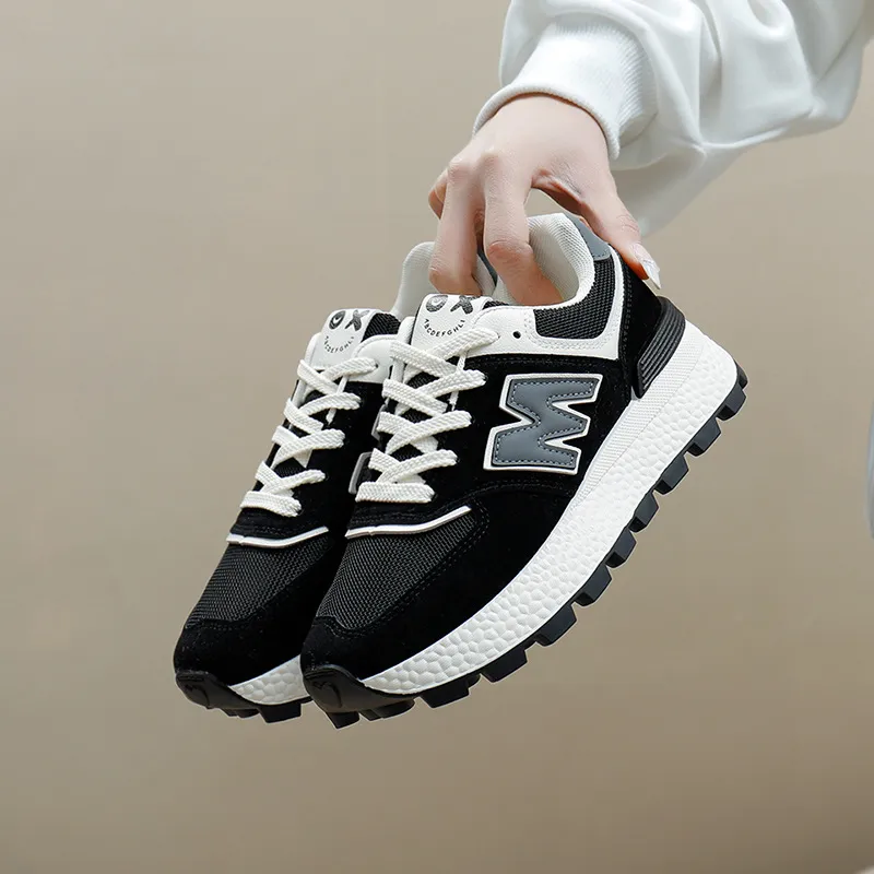 zapatos de diseñador de envío gratis para hombres zapatos zapatillas de zapatillas al aire libre deportes zapatos marrones grise