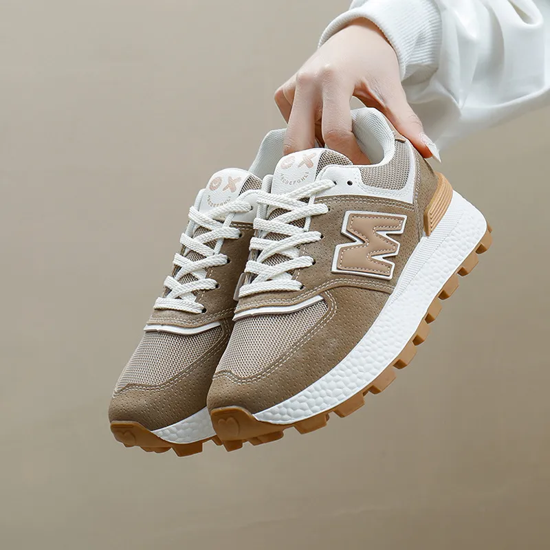 zapatos de diseñador de envío gratis para hombres zapatos zapatillas de zapatillas al aire libre deportes zapatos marrones grise