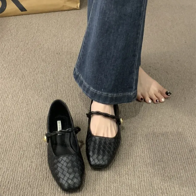 Zapatos franceses mary jane zapatos para mujeres primavera y otoño 2024 bombas nuevas con pisos cuadrados de tacón bajo temperam