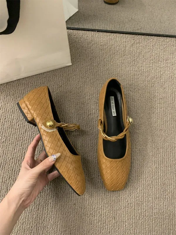 Zapatos franceses mary jane zapatos para mujeres primavera y otoño 2024 bombas nuevas con pisos cuadrados de tacón bajo temperam
