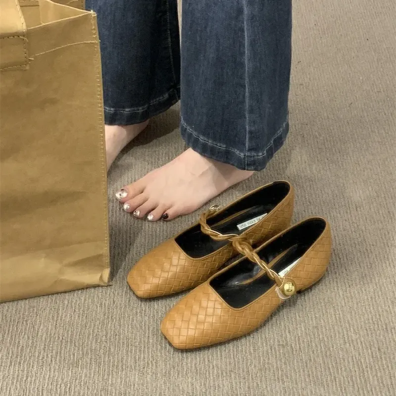 Zapatos franceses mary jane zapatos para mujeres primavera y otoño 2024 bombas nuevas con pisos cuadrados de tacón bajo temperam