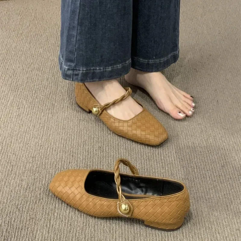 Zapatos franceses mary jane zapatos para mujeres primavera y otoño 2024 bombas nuevas con pisos cuadrados de tacón bajo temperam