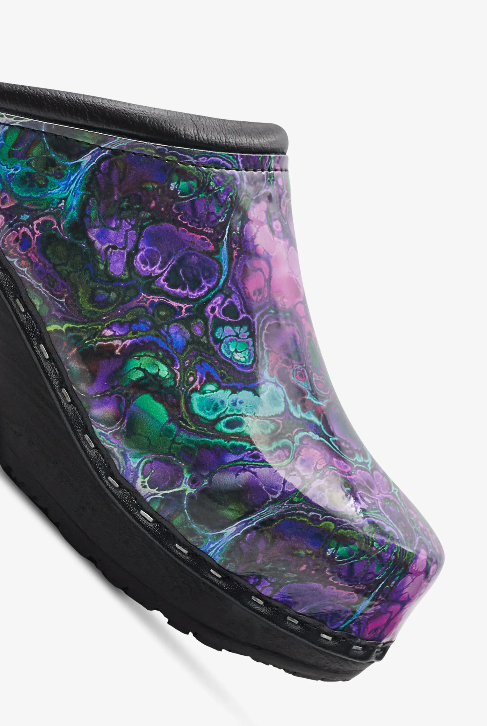 ZUECOS DE ENFERMER&IACUTE;A C AND C SWEDEN MARBLEOUS CON TAL&OACUTE;N ABIERTO PARA MUJER